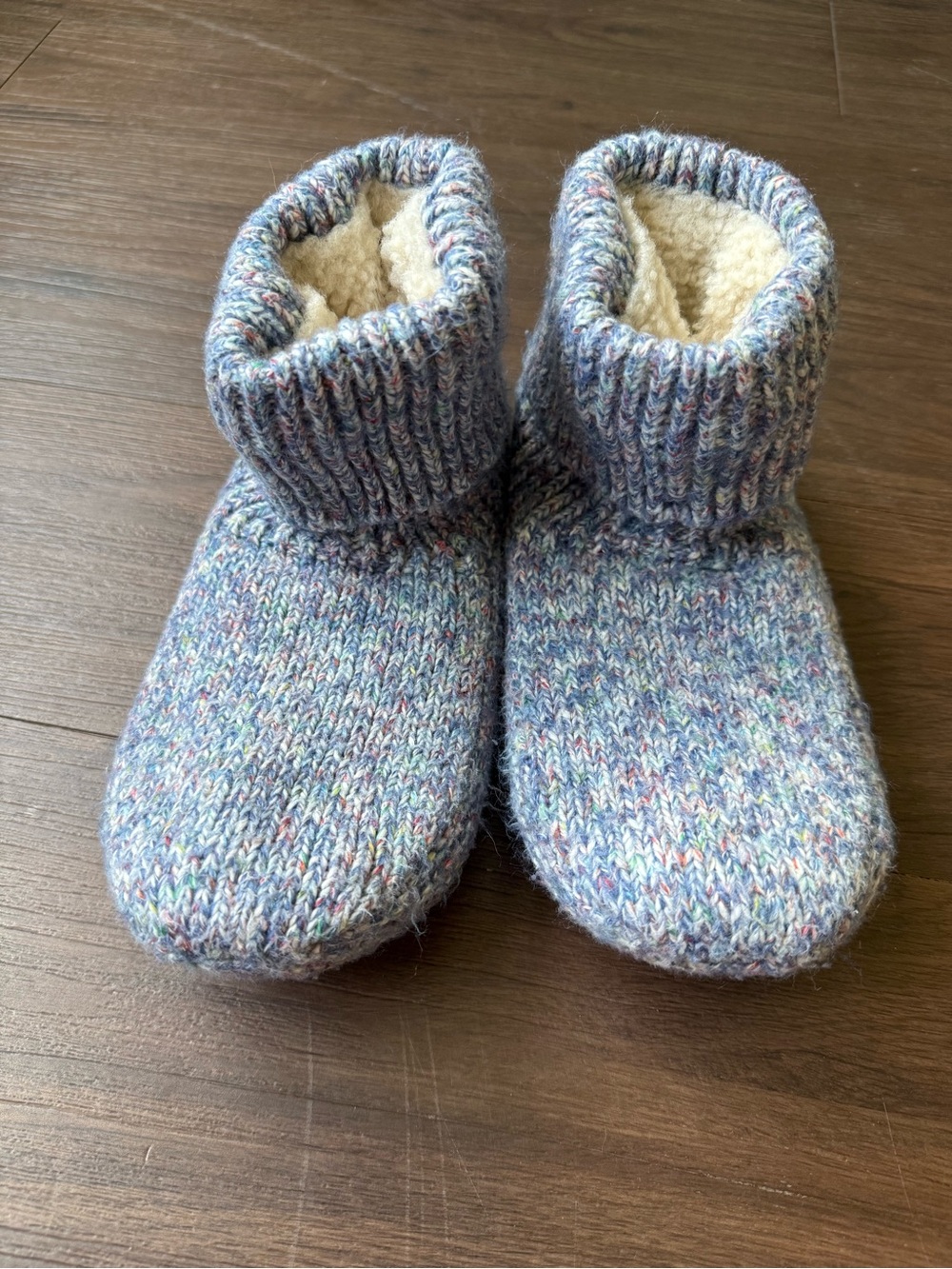 Bombas Women's Gripper Slipper Booties Heathered Blue Sherpa Lined Cozy Size MED